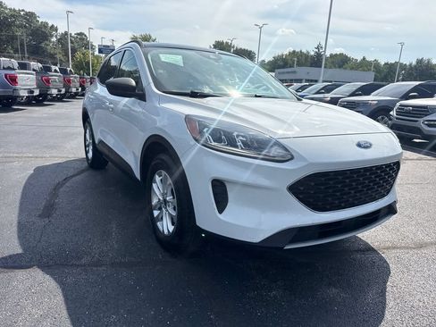 Used 2022 Ford Escape SE w/ Convenience Package AWD/4WD image 4