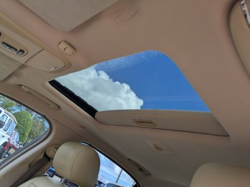 Used 2006 Jaguar XJ8 L image 20