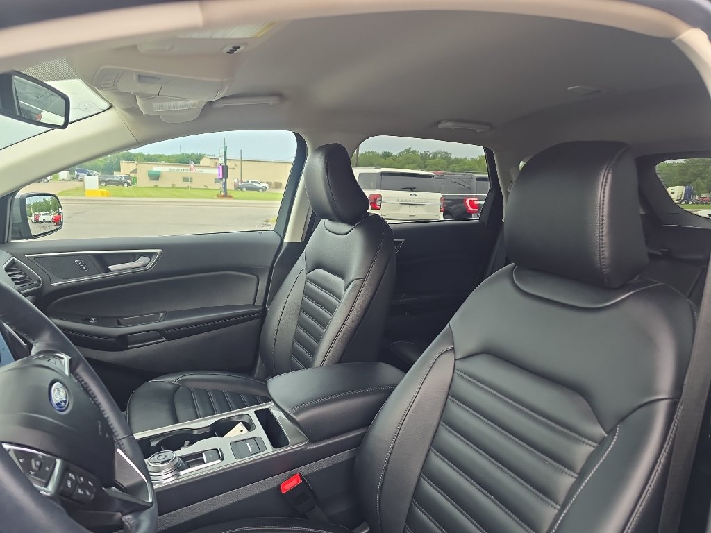 Used 2024 Ford Edge SEL w/ Convenience Package AWD/4WD image 16