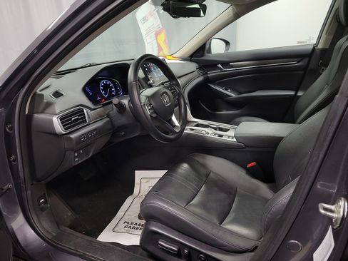 Used 2019 Honda Accord Touring image 12