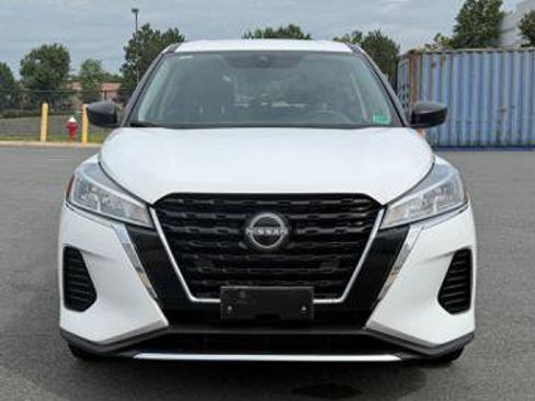 Used 2024 Nissan Kicks S FWD image 5