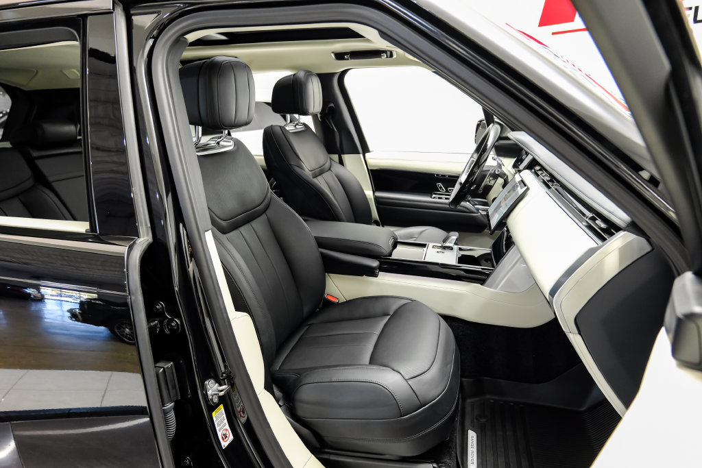 Used 2024 Land Rover Range Rover SE AWD/4WD image 40