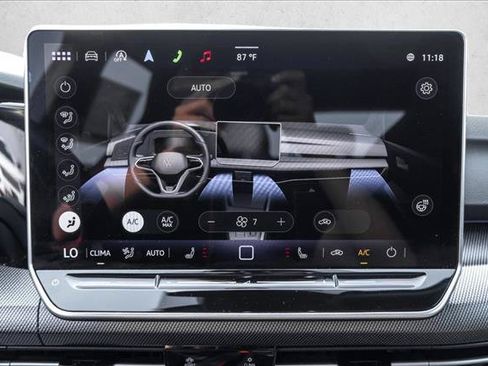 Used 2025 Volkswagen GTI SE FWD image 19