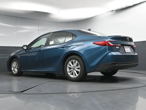 Certified 2025 Toyota Camry LE w/ Convenience Package image 29