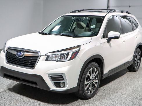 Used 2020 Subaru Forester Limited w/ Popular Package #3 image 32