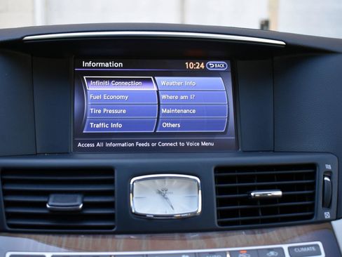 Used 2017 INFINITI Q70 L 3.7 w/ Deluxe Touring Package image 20