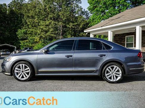 Used 2018 Volkswagen Passat 2.0T SE image 8