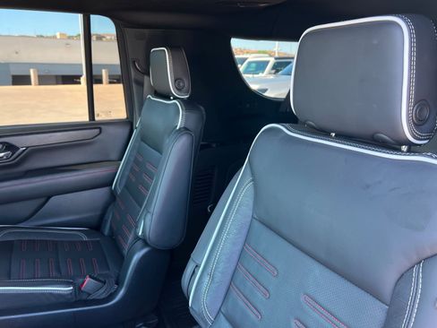 Used 2025 GMC Yukon XL AT4 Ultimate AWD/4WD image 21