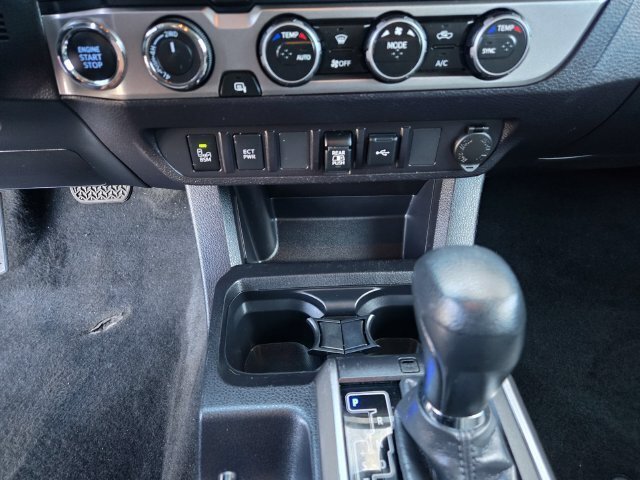 Certified 2023 Toyota Tacoma SR5 w/ Technology Package AWD/4WD image 17