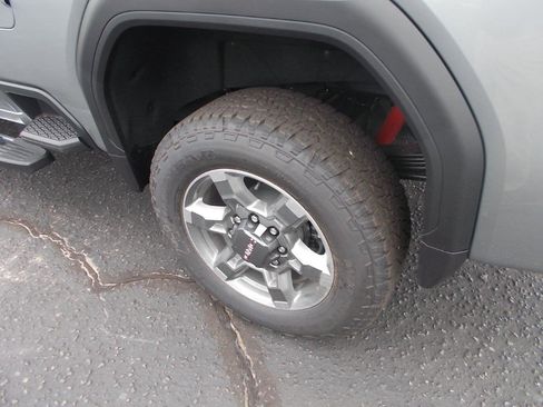 New 2026 GMC Sierra 2500 SLT w/ SLT Premium Package image 10