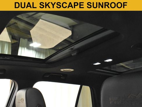 Used 2023 Chevrolet Traverse High Country w/ LPO, Floor Liner Package image 3