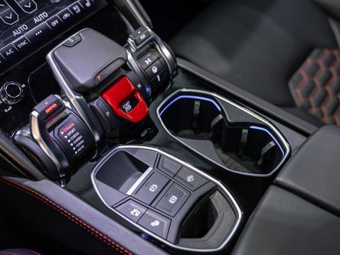 Used 2021 Lamborghini Urus AWD/4WD image 45
