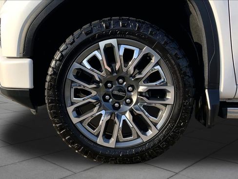 Used 2024 GMC Sierra 1500 Denali Ultimate w/ LPO, Utility Wall Package AWD/4WD image 11