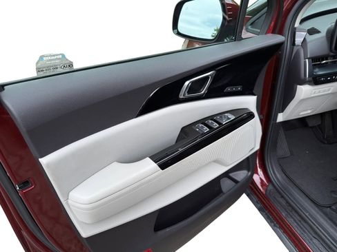 Used 2022 Kia Carnival SX Prestige FWD image 10