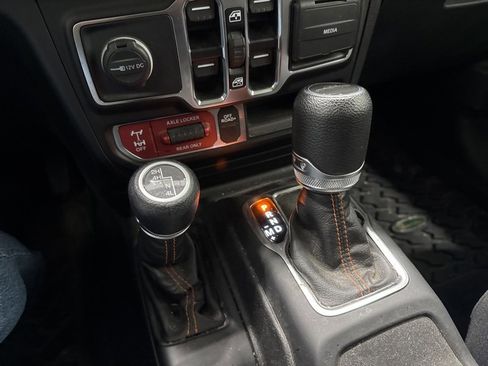 Used 2021 Jeep Gladiator Mojave image 34