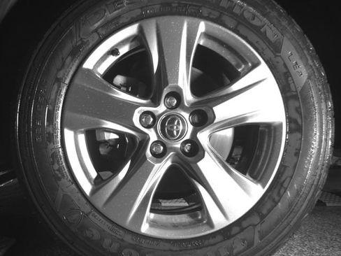 Used 2022 Toyota RAV4 XLE w/ Convenience Package FWD image 9