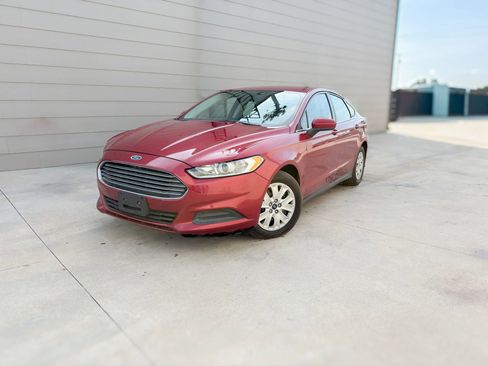 Used 2014 Ford Fusion S image 3