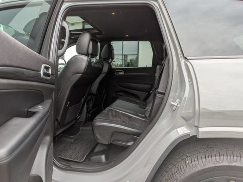 Used 2020 Jeep Grand Cherokee Altitude AWD/4WD image 39