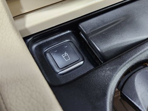 Used 2017 Mercedes-Benz GLE 350 4MATIC image 12