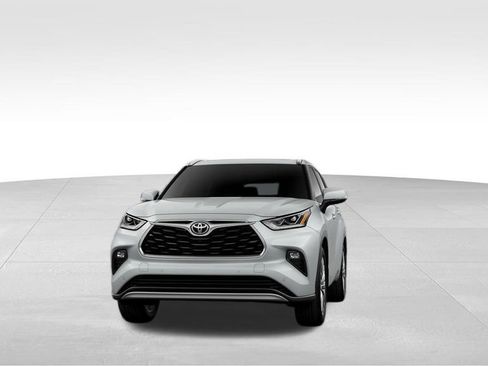 New 2026 Toyota Highlander Platinum image 18