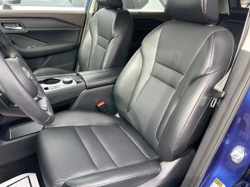 Certified 2023 Nissan Rogue SV w/ SV Premium B Package AWD/4WD image 8