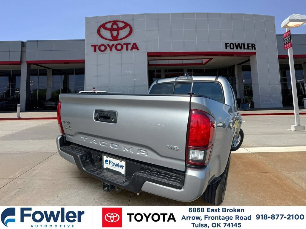 Certified 2023 Toyota Tacoma SR AWD/4WD image 5