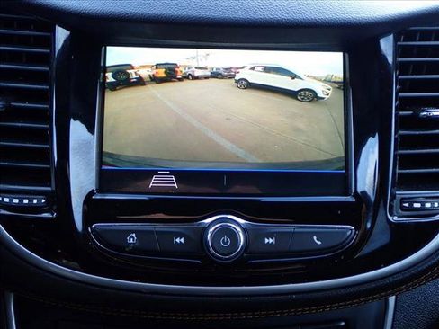 Used 2019 Chevrolet Trax LT image 17