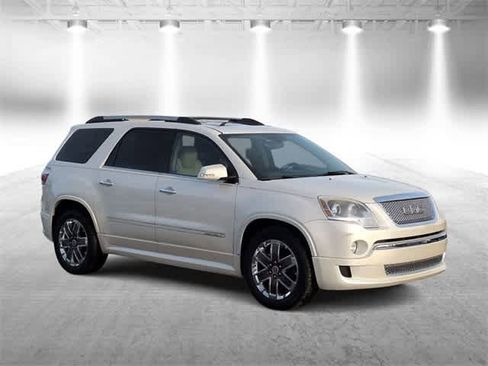 Used 2012 GMC Acadia Denali image 2