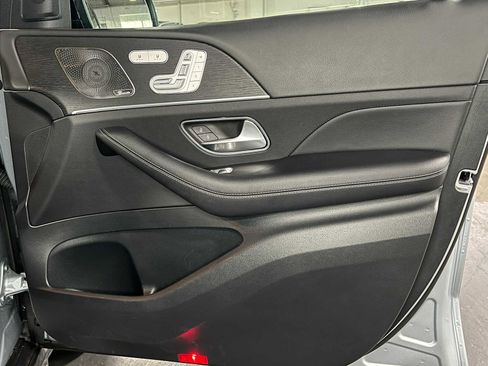 Certified 2025 Mercedes-Benz GLS 450 4MATIC image 10