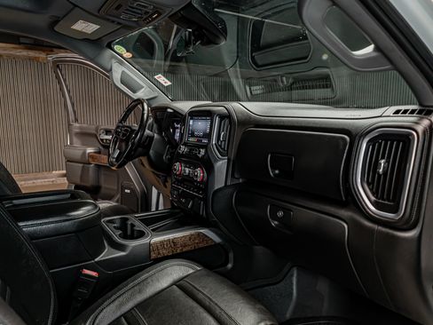 Used 2020 GMC Sierra 3500 Denali w/ Denali Ultimate Package AWD/4WD image 17