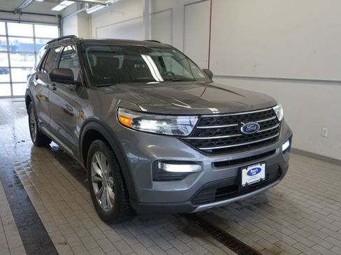 Used 2021 Ford Explorer XLT w/ Equipment Group 202A image 16