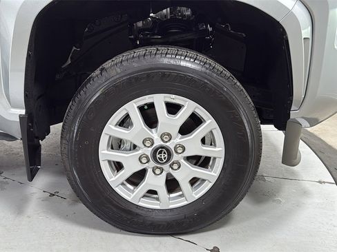 Certified 2024 Toyota Tacoma SR image 21
