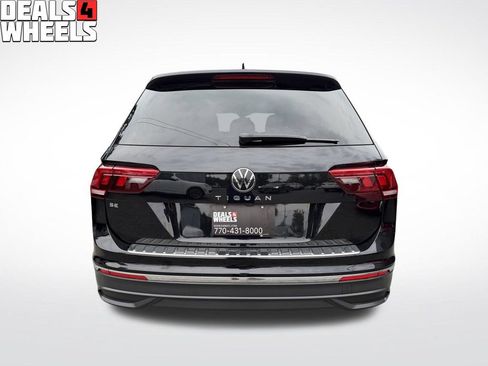 Used 2023 Volkswagen Tiguan SE FWD image 5