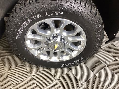 Used 2024 Chevrolet Silverado 3500 LTZ w/ LTZ Convenience Package image 7