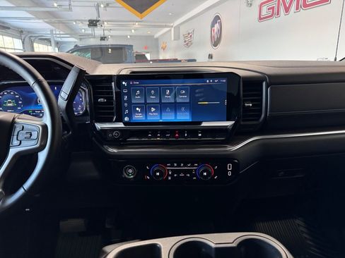 Certified 2023 Chevrolet Silverado 1500 LT image 18