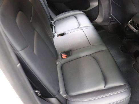 Used 2023 Tesla Model Y 2WD image 43