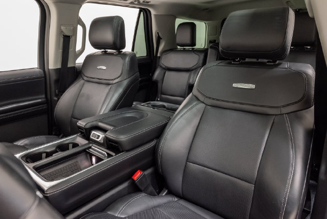 Used 2025 Ford Expedition Platinum AWD/4WD image 11