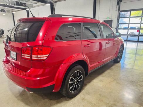 Used 2018 Dodge Journey SE w/ Popular Equipment Group image 4