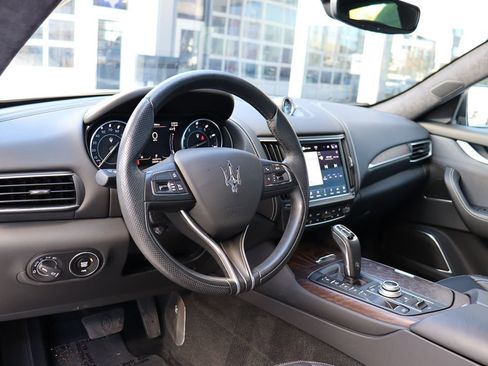 Used 2022 Maserati Levante GT image 18