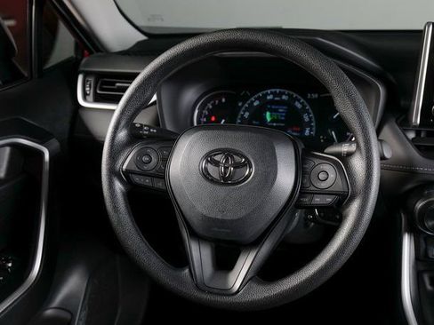 Used 2023 Toyota RAV4 LE image 13