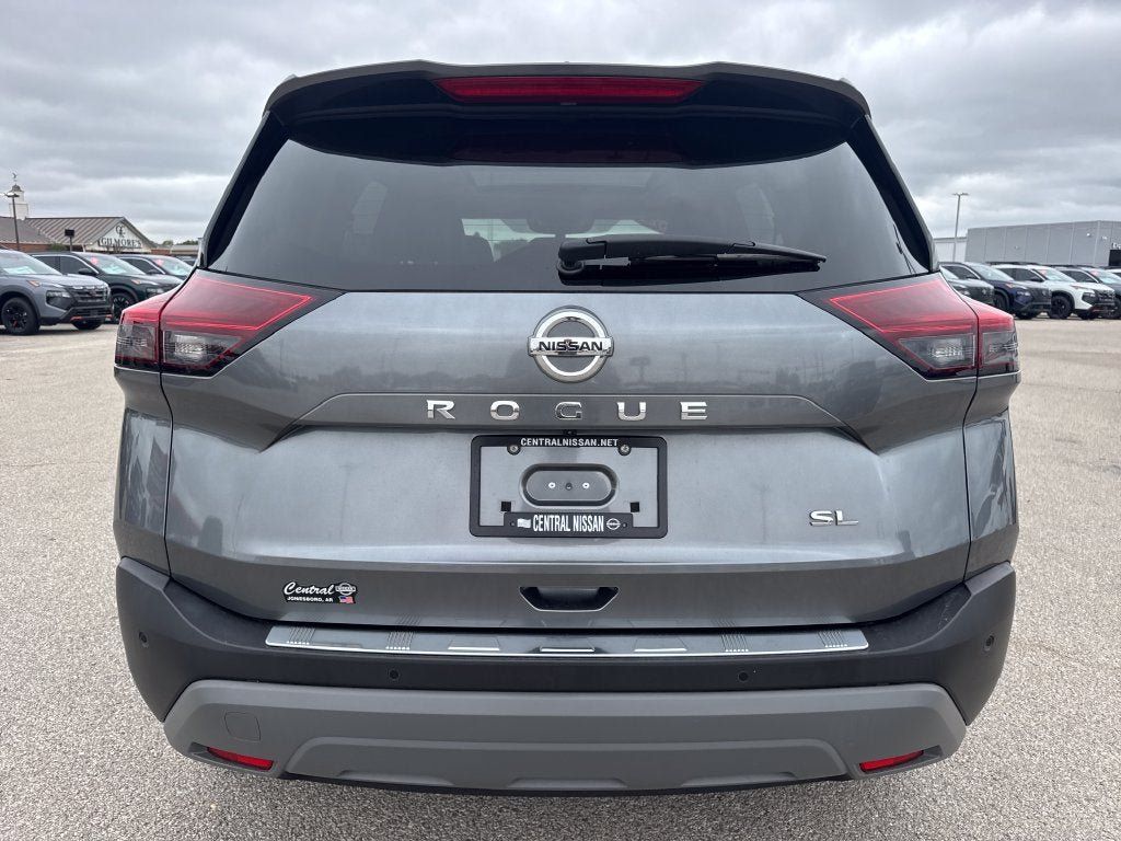 Used 2021 Nissan Rogue SL w/ Premium Package FWD image 5