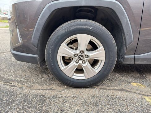 Used 2020 Toyota RAV4 XLE image 27