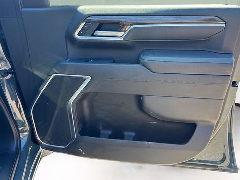 Used 2025 Chevrolet Silverado 3500 LT w/ Texas Edition image 16