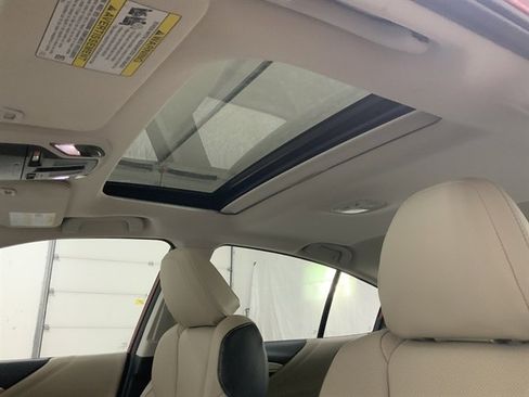 Used 2023 Subaru Legacy Limited image 34