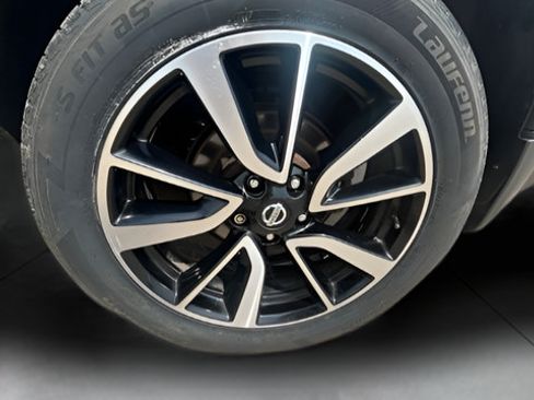 Used 2018 Nissan Rogue SL AWD/4WD image 39