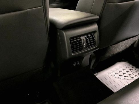 Used 2025 Toyota Camry SE FWD image 34