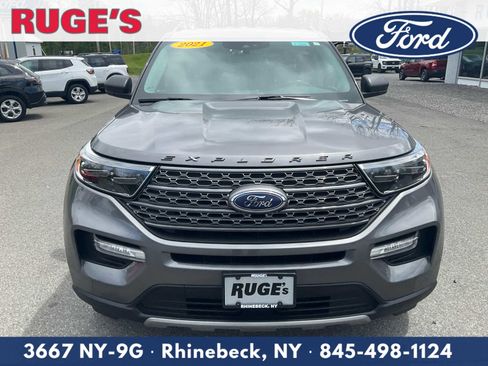 Used 2021 Ford Explorer XLT w/ Equipment Group 202A AWD/4WD image 9