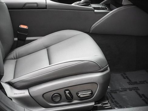 Certified 2025 Lexus ES 300h w/ Premium Package image 25