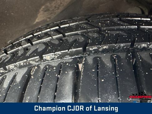 Used 2022 Chrysler Pacifica Touring-L FWD image 40