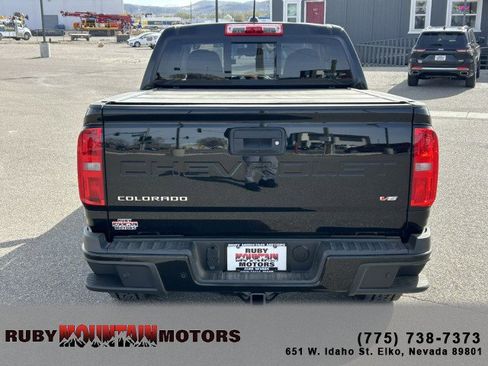 Used 2022 Chevrolet Colorado Z71 w/ Z71 Midnight Edition image 6